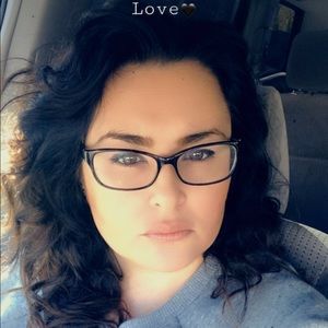 Meet your Posher, Cristina